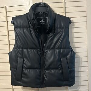 ZARA XS BLACK ZIPPER FAUX LEATHER PUFFER VEST